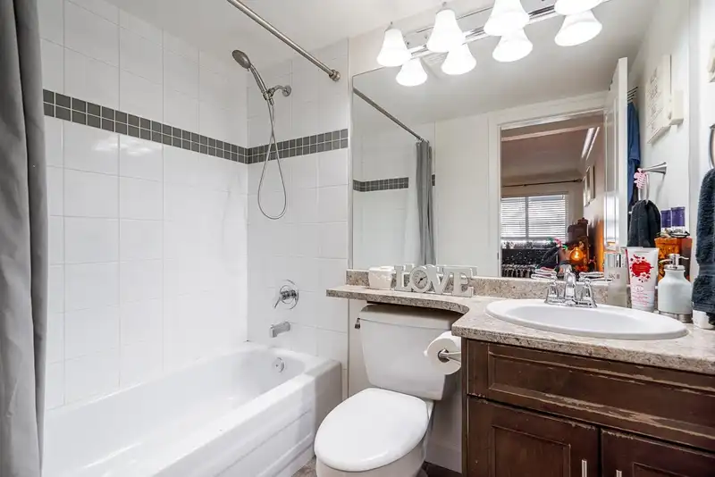307 3939 HASTINGS STREET - photo 3 of 25