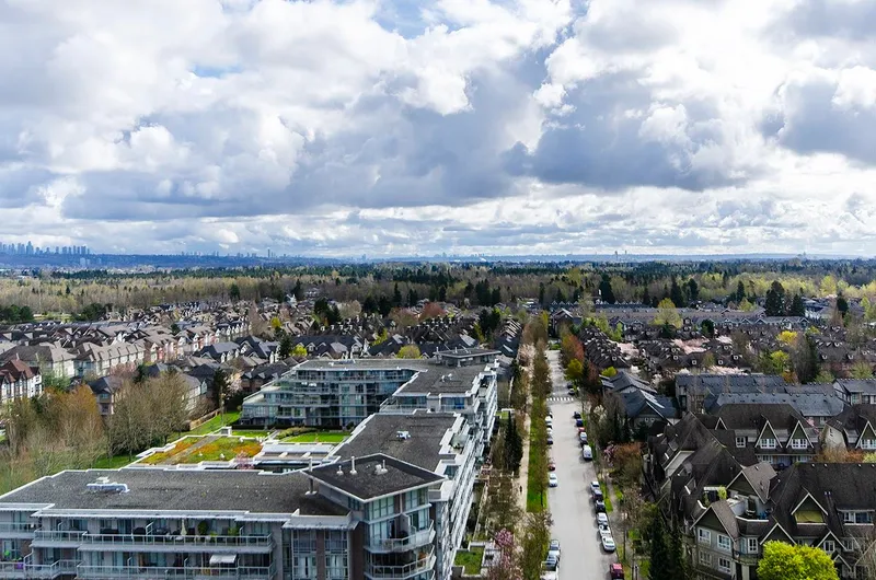 1802 9133 HEMLOCK DRIVE - photo 2 of 25