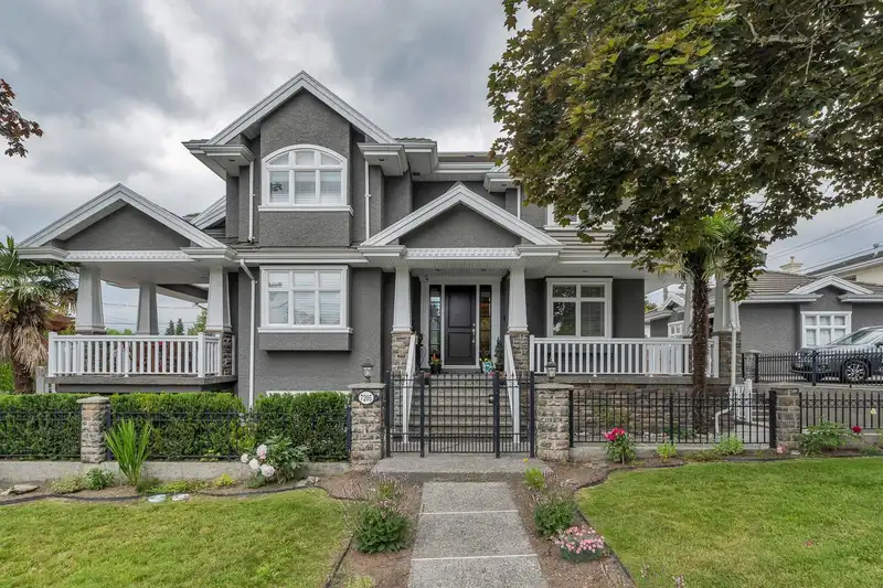 7205 UNION STREET - photo 2 of 39