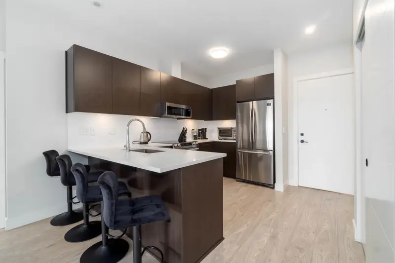 409 1633 TATLOW AVENUE - photo 1 of 25