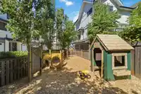 5 5142 CANADA WAY - thumbnail 12