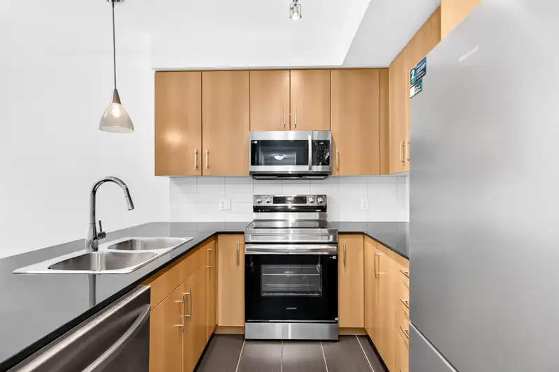 210 22290 NORTH AVENUE - photo 1 of 26