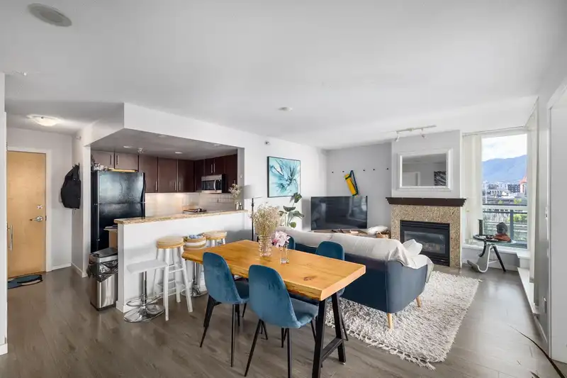 1002 120 MILROSS AVENUE - photo 3 of 24