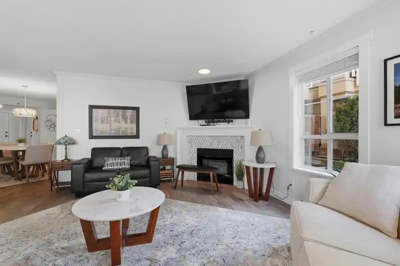 114 15155 22 AVENUE - photo 3 of 22