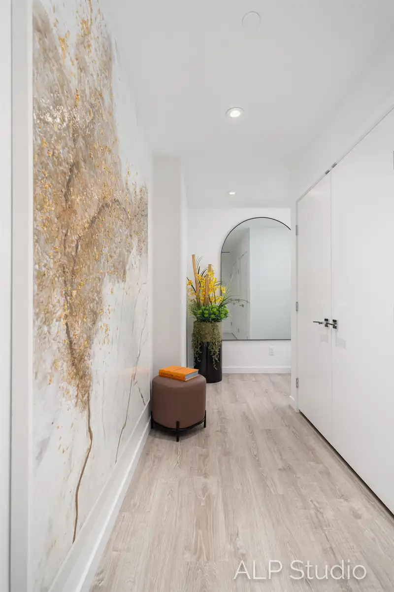3708 680 QUAYSIDE DRIVE - photo 3 of 34