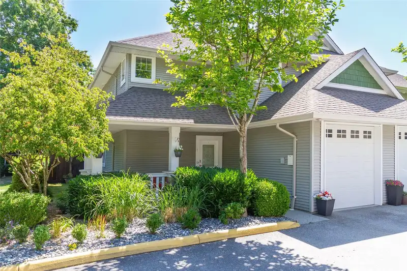 1 19148 124 AVENUE - photo 1 of 30