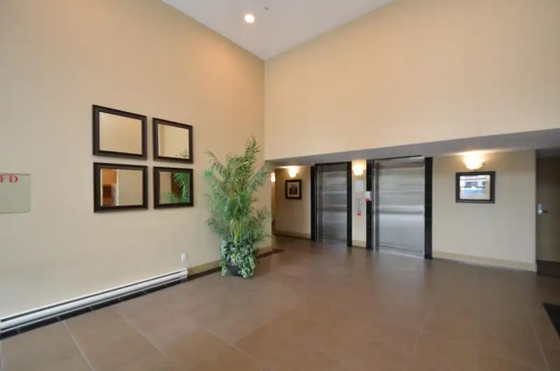 1005 720 HAMILTON STREET - photo 3 of 30