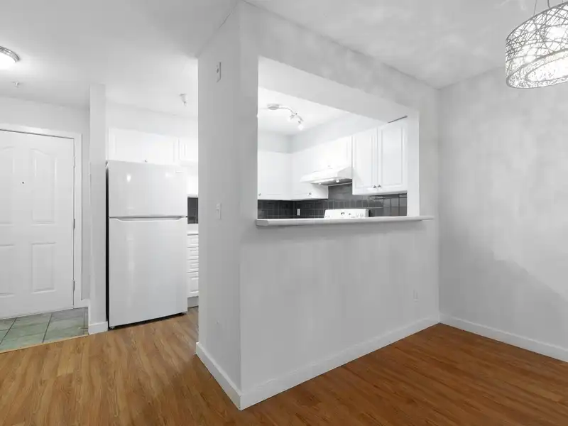 311 8110 120A STREET - photo 3 of 22