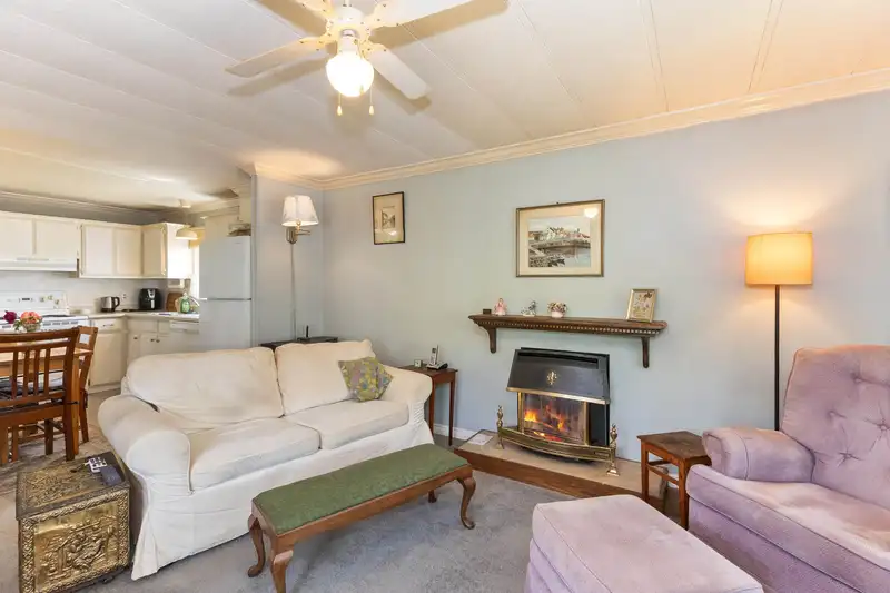 9 27111 0 AVENUE - photo 4 of 25