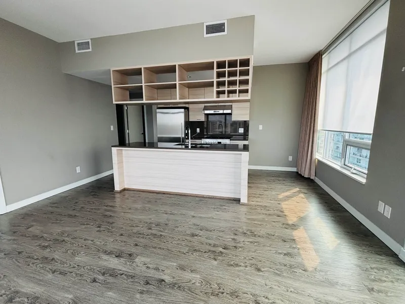 1808 6288 NO. 3 ROAD - photo 3 of 18