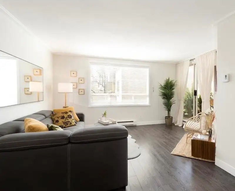 401 1050 BROUGHTON STREET - photo 1 of 25