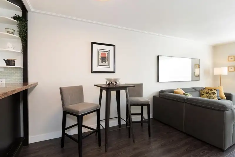401 1050 BROUGHTON STREET - photo 3 of 25