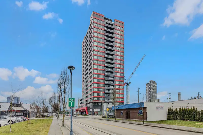 1303 10626 CITY PARKWAY - photo 1 of 35