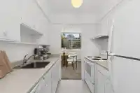 306 2055 PENDRELL STREET - thumbnail 12