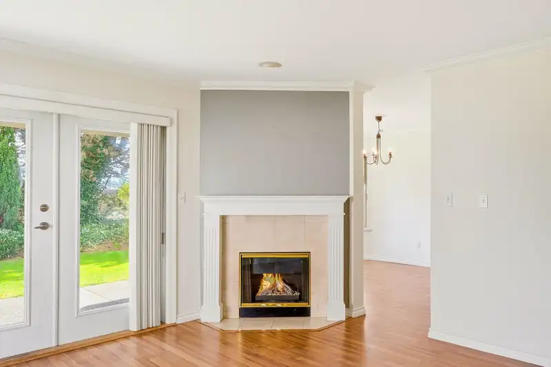 4 25 RICHMOND STREET - photo 4 of 40