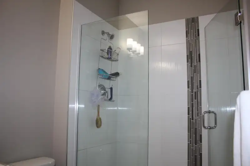 9239 MCNAUGHT ROAD - photo 4 of 6