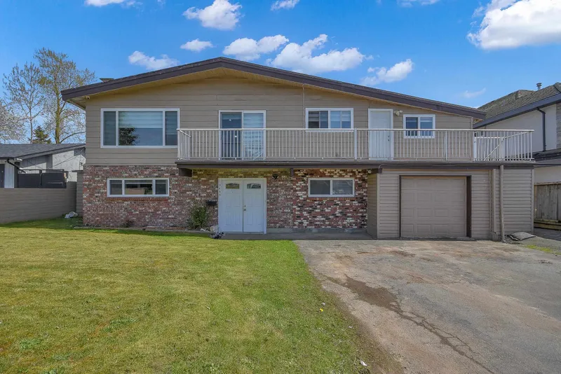 9488 127A STREET - photo 1 of 25