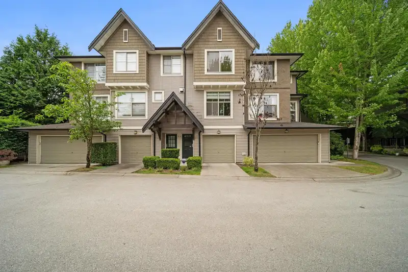 8 15152 62A AVENUE - photo 2 of 33