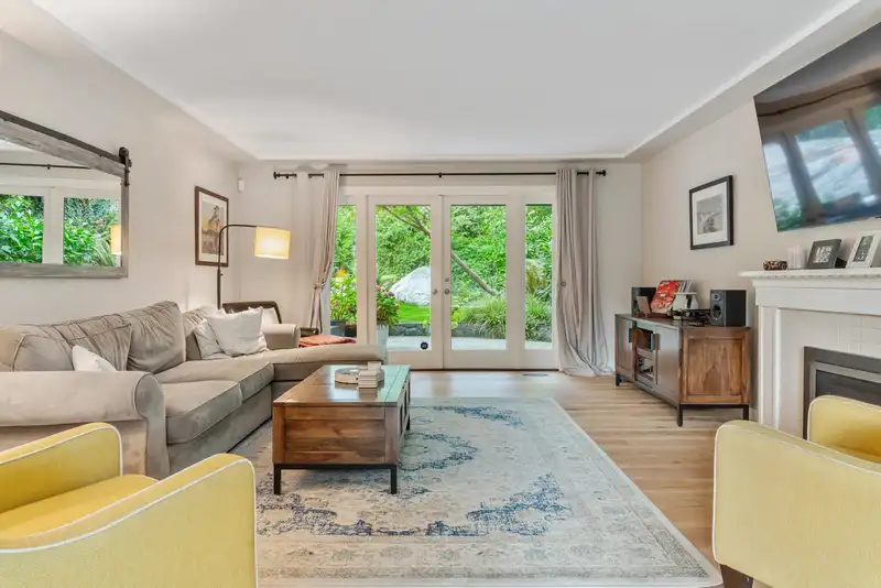 3760 BAYRIDGE AVENUE - photo 1 of 20