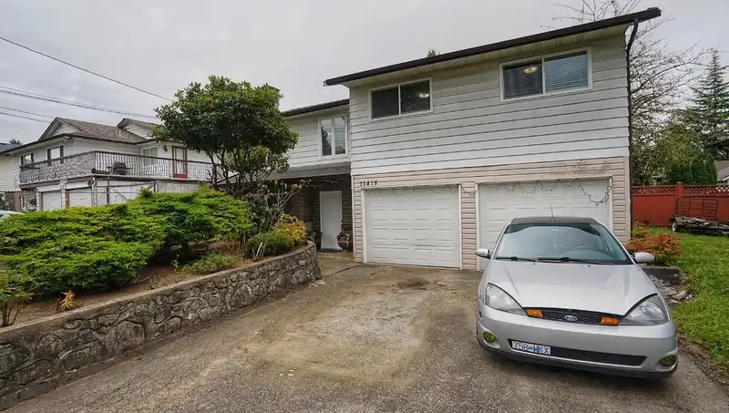 11418 80 AVENUE - photo 1 of 27