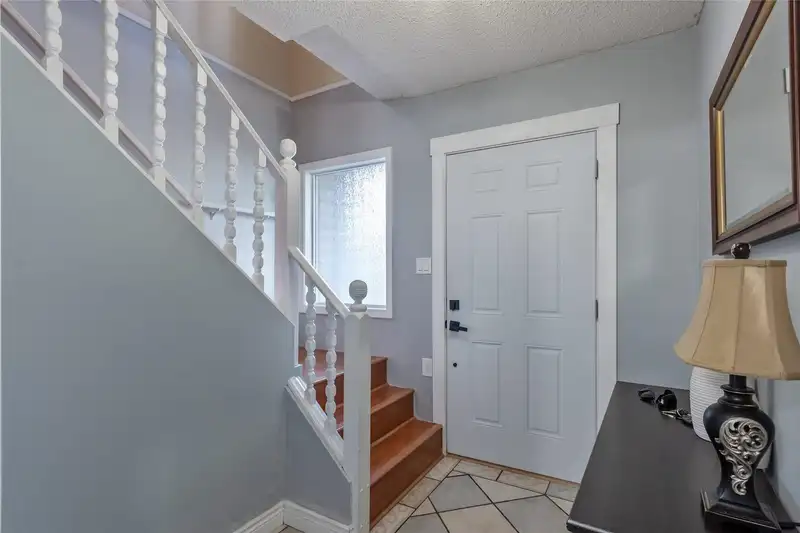 11418 80 AVENUE - photo 3 of 27