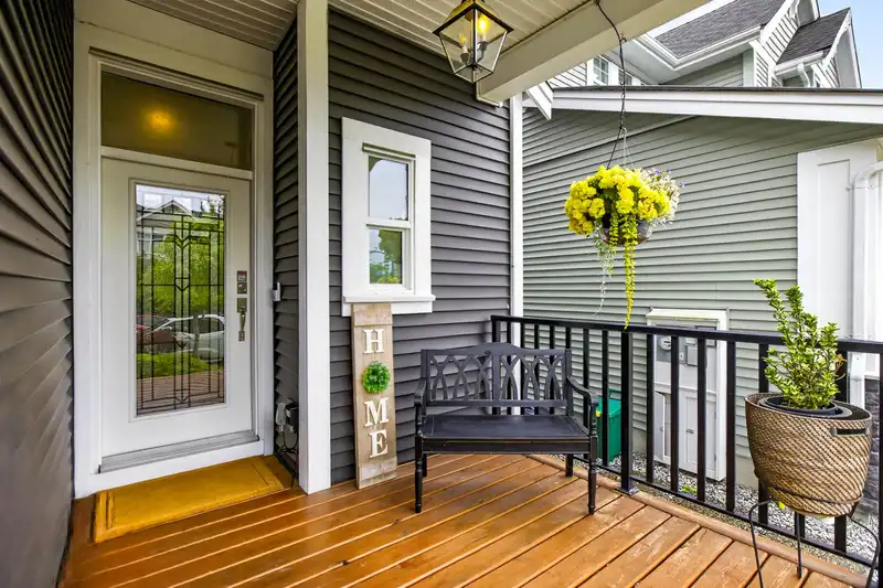 10468 ROBERTSON STREET - photo 3 of 40
