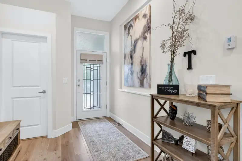 10468 ROBERTSON STREET - photo 4 of 40