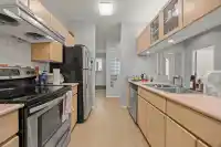 207 4951 SANDERS STREET - thumbnail 4