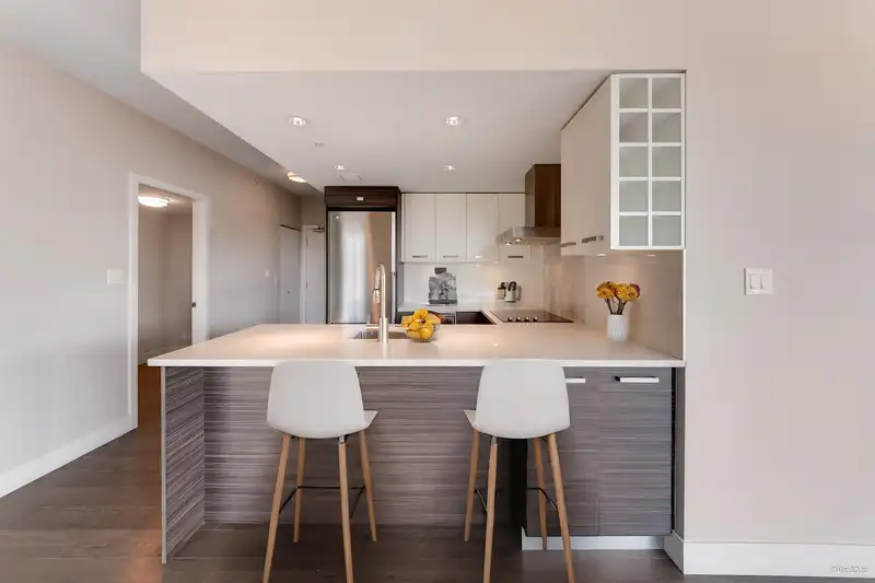 602 1783 MANITOBA STREET - photo 3 of 29