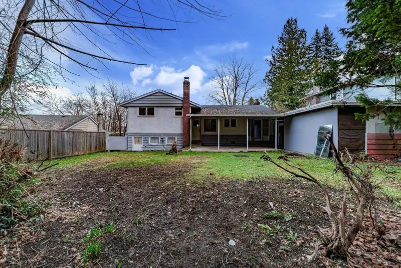 4376 GILPIN CRESCENT - photo 3 of 24