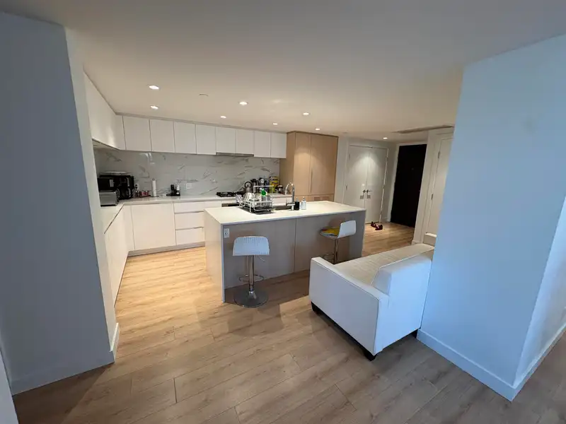 304 1500 FERN STREET - photo 4 of 17