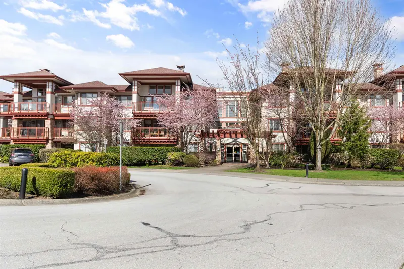 305 16499 64 AVENUE - photo 3 of 25