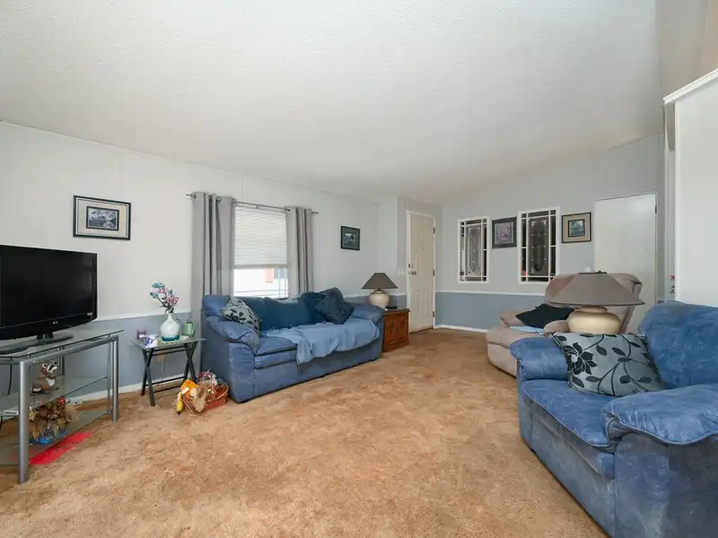 9 8670 156 STREET - photo 4 of 22