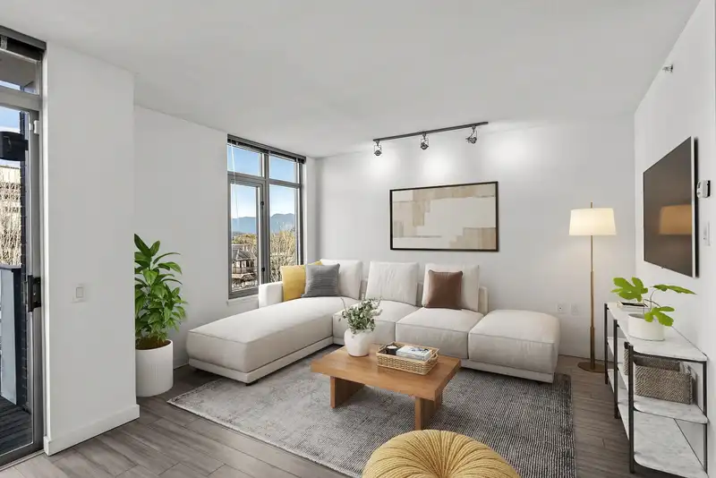 410 4310 HASTINGS STREET - photo 1 of 40