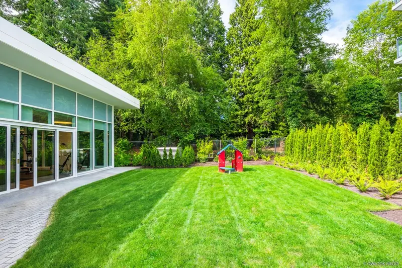 1805 595 AUSTIN AVENUE - photo 2 of 25