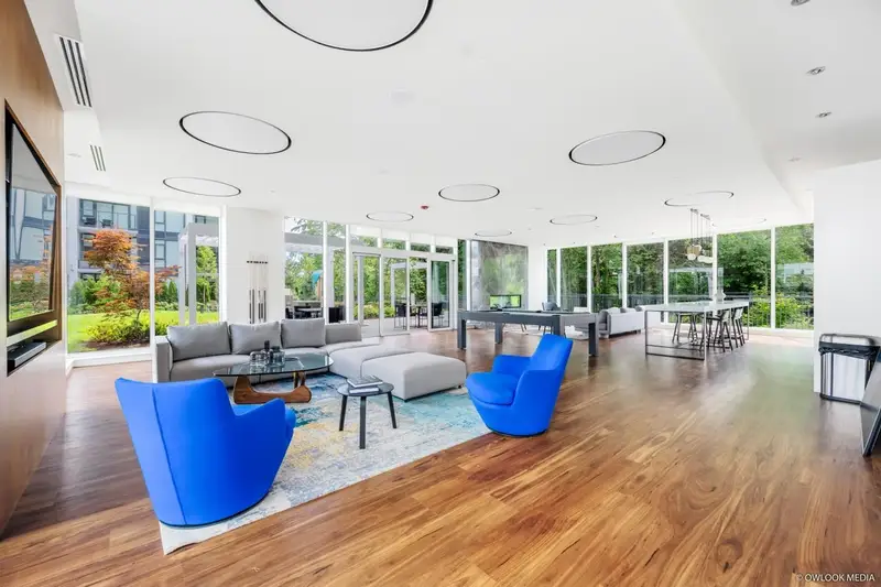 1805 595 AUSTIN AVENUE - photo 3 of 25