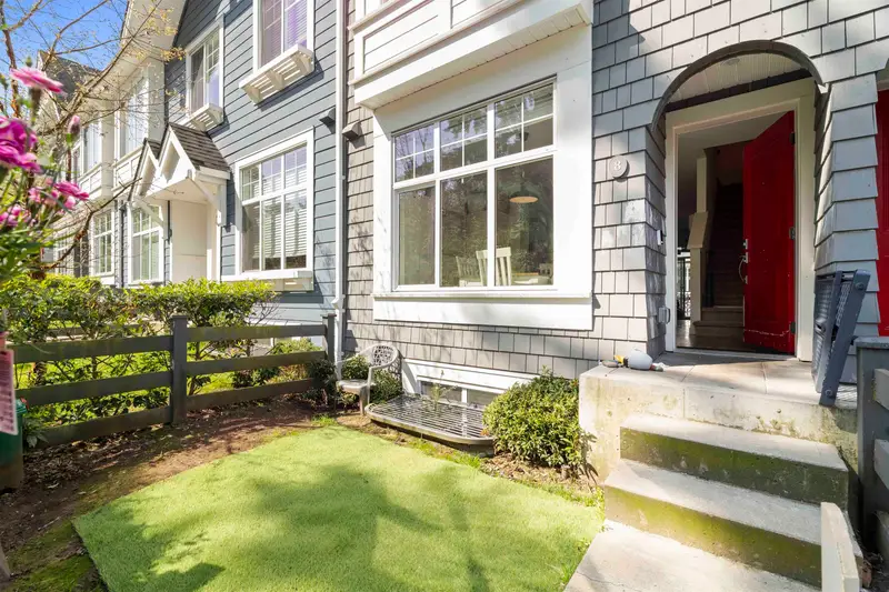 8 16678 25 AVENUE - photo 2 of 25