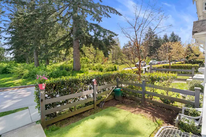 8 16678 25 AVENUE - photo 4 of 25