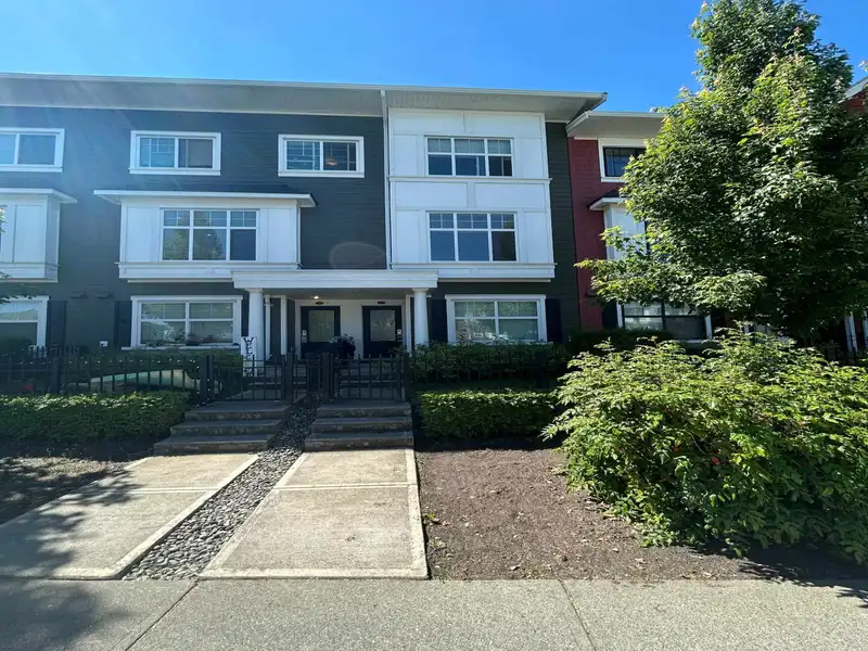 37 27735 ROUNDHOUSE DRIVE - photo 1 of 10