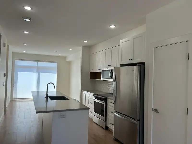 37 27735 ROUNDHOUSE DRIVE - photo 4 of 10