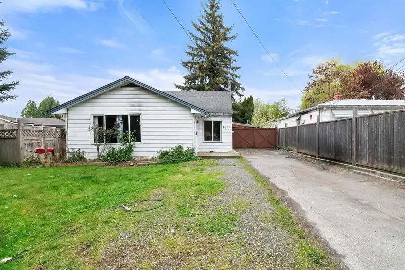 9517 STANLEY STREET - photo 3 of 40