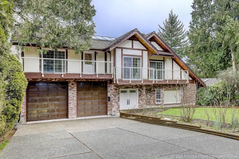 946 GALE DRIVE - photo 2 of 27