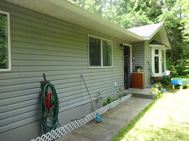 539 HOUGH ROAD - photo 3 of 11