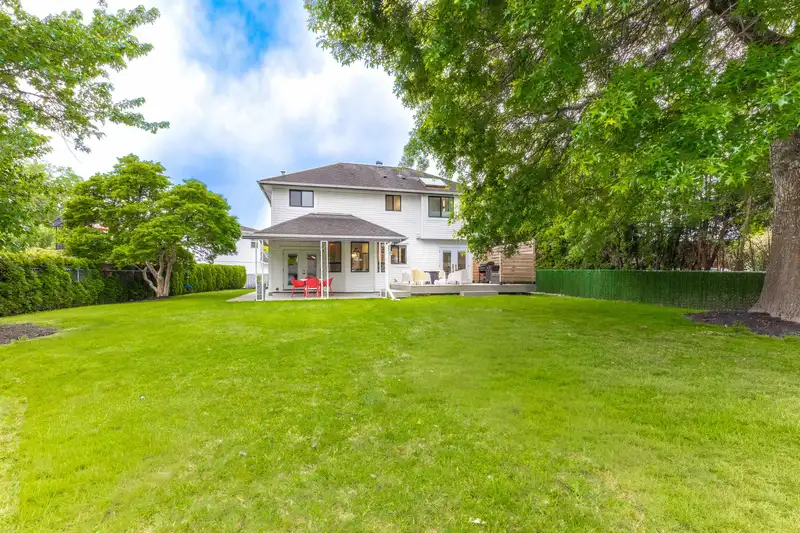 45995 IVY AVENUE - photo 1 of 38