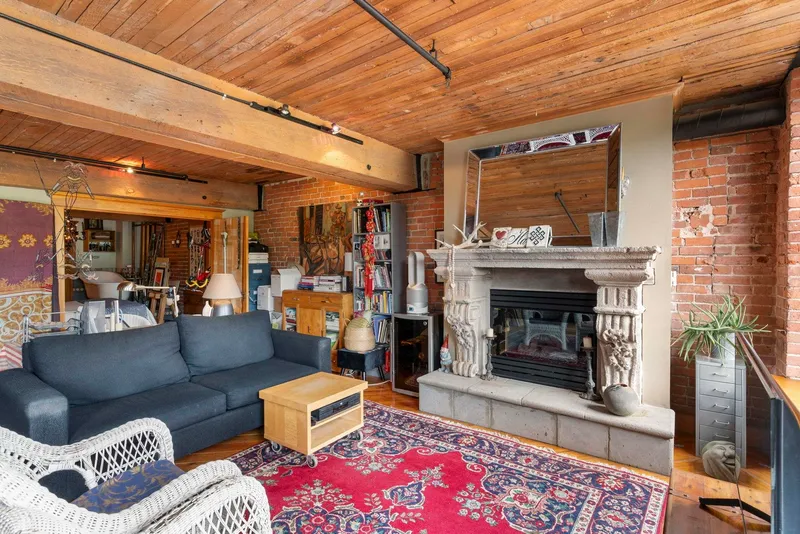 301 41 ALEXANDER STREET - photo 4 of 25