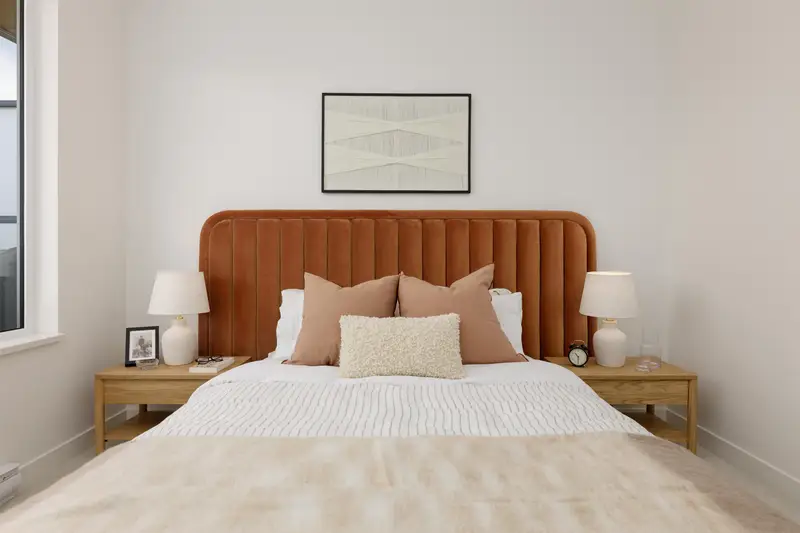 511 10466 138A STREET - photo 3 of 5