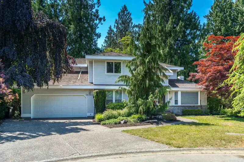 19766 43 AVENUE - photo 1 of 40