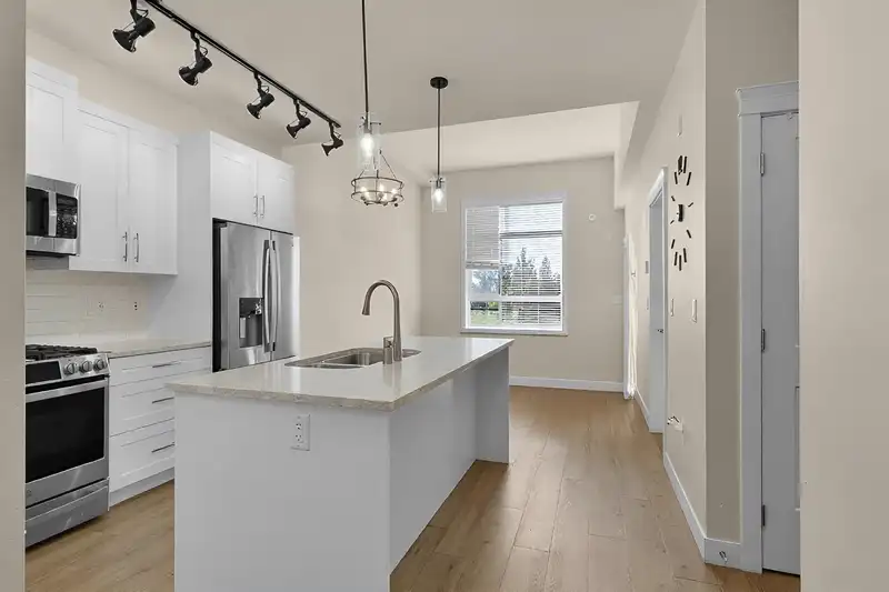 612 11077 RAVINE ROAD - photo 3 of 35