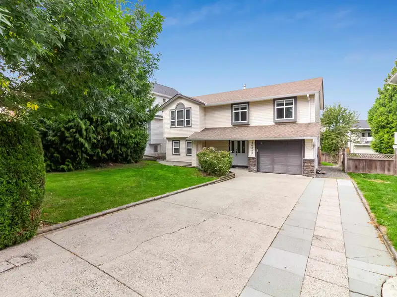 26453 32 AVENUE - photo 2 of 33