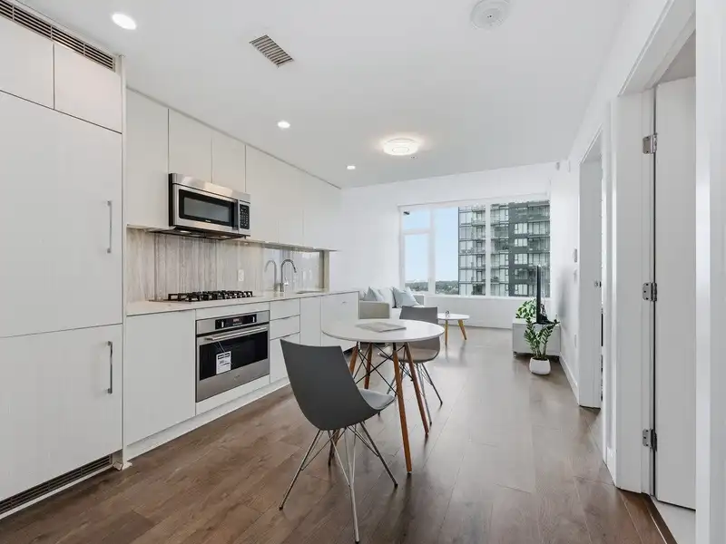 1806 5051 IMPERIAL STREET - photo 2 of 21